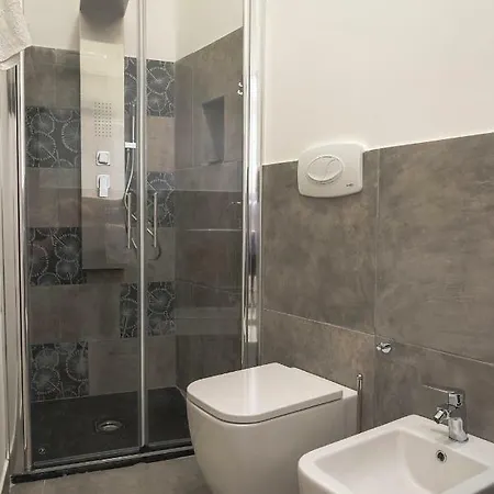 La Casa Di Flora بيت للعطل