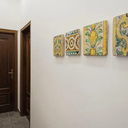 بيت للعطل La Casa Di Flora نابولي